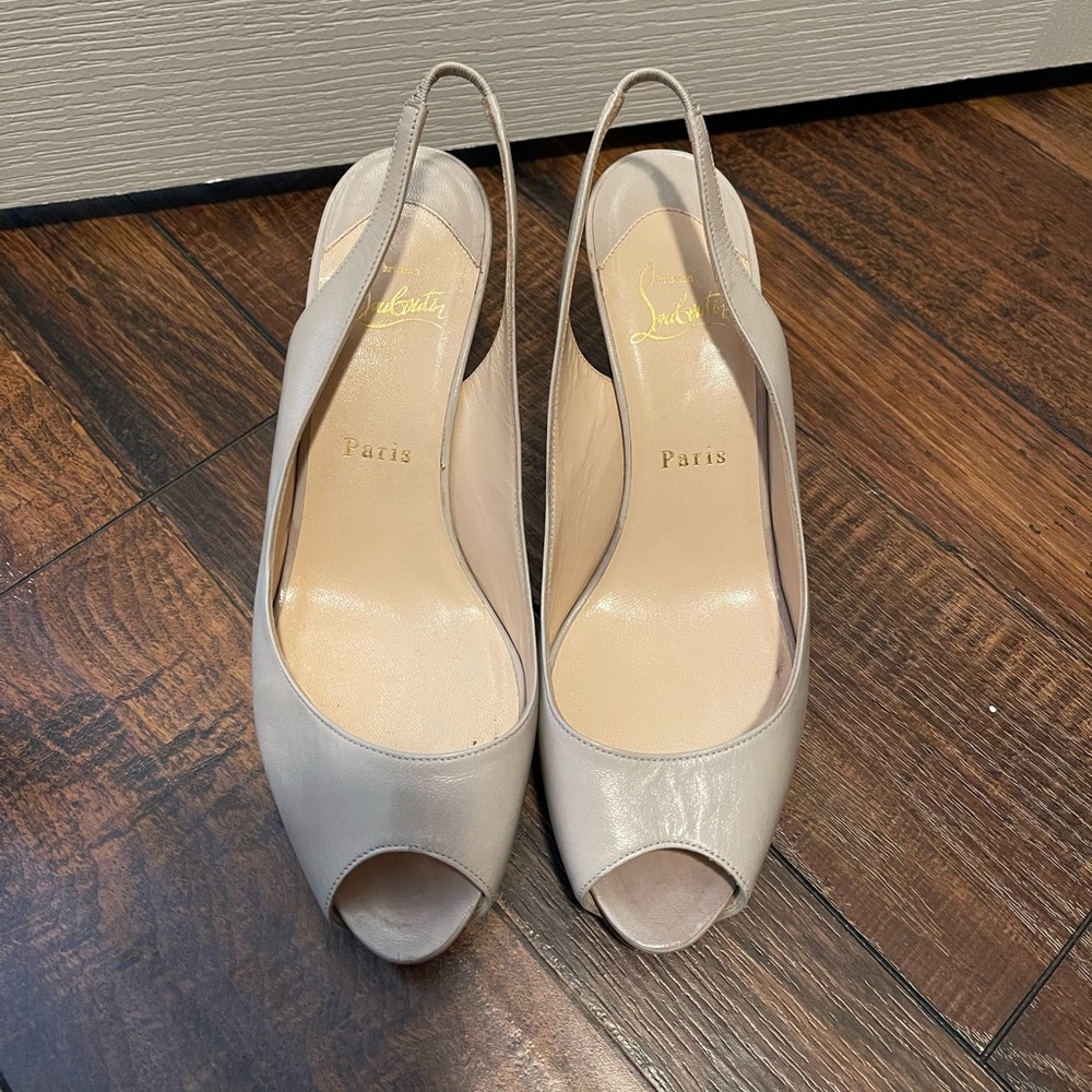 CL pumps 👠